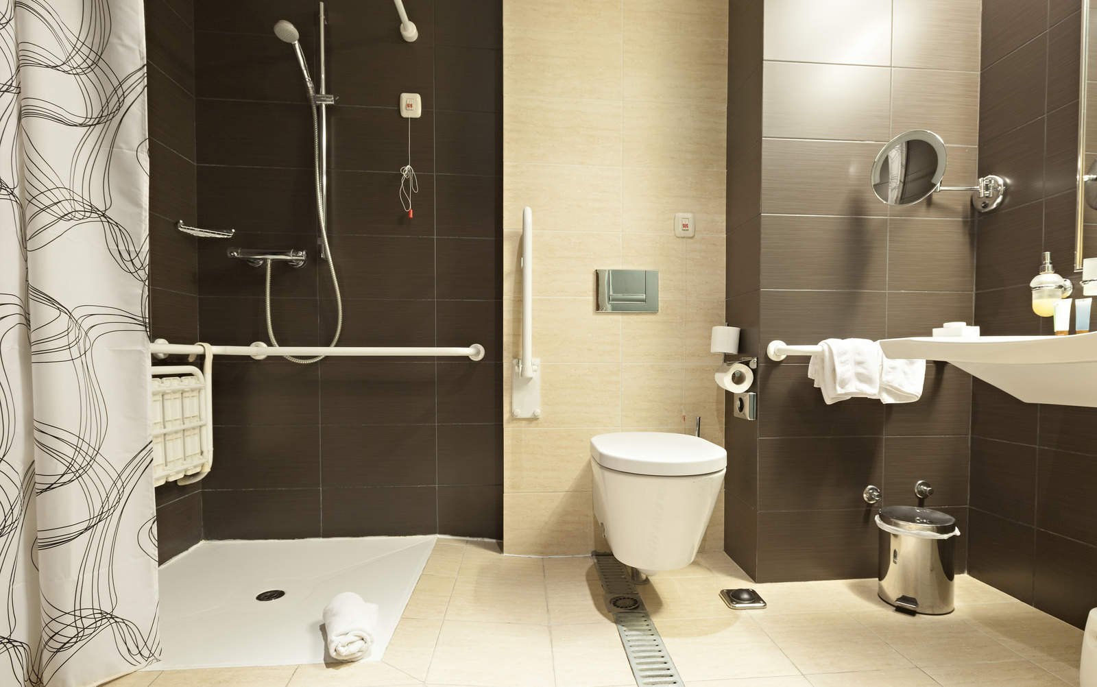 Regionale Angebote für Badezimmer erhalten   Aroundhome