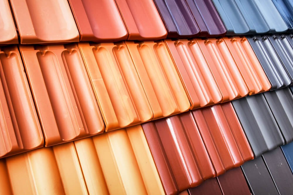 Dachziegel in unterschiedlichen Farben