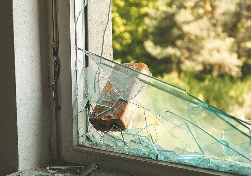 Vandalismus Kaputtes Fenster